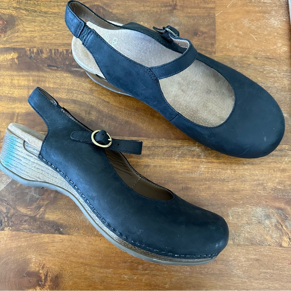 Dansko black leather clog mules adjustable comfort size 41‎